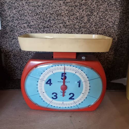 Laica Erika Vintage 1970s Italian Kitchen Scale like new with original box