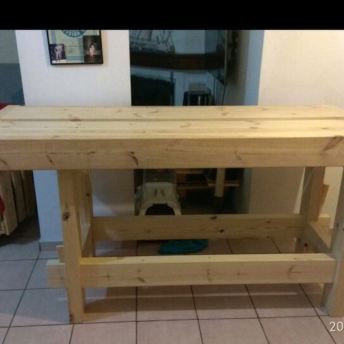 Carpenter Workbench like new, 197 cm length, adjustable support
