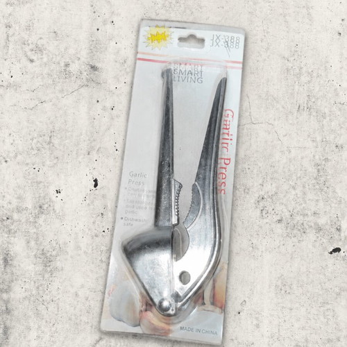 Metal Garlic Press in Packaging