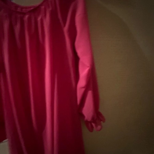 Fuchsia dress like new, airy summer style with silver belt