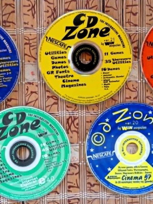 CD Zone δισκάκια για υπολογιστή σαν καινούργιο, πακέτο