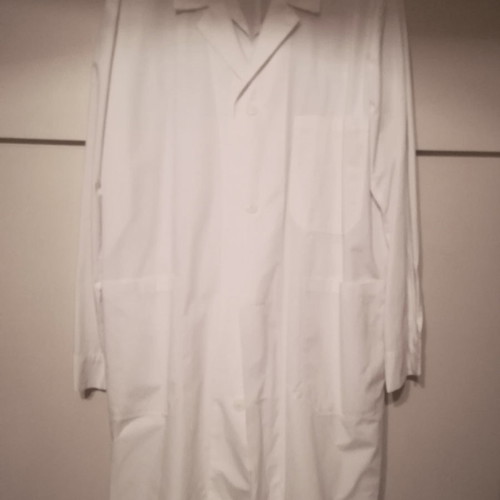 Medical coats used, pack of 2, white with pockets size medium