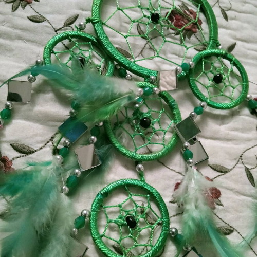Green dreamcatcher in excellent condition