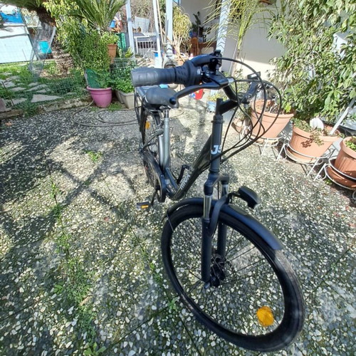 Electric bicycle like new
