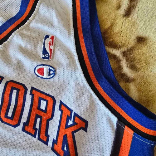 Champion New York Knicks Latrell Sprewell 8 Jersey size M used