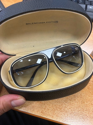Balenciaga sunglasses like new, blue