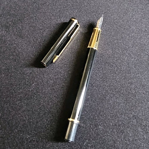 Pen new, 13.5 cm length