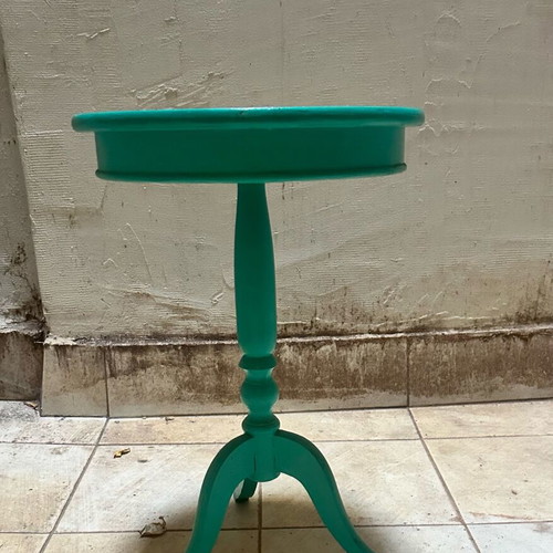 Vintage side table refurbished, classic style with retro influences