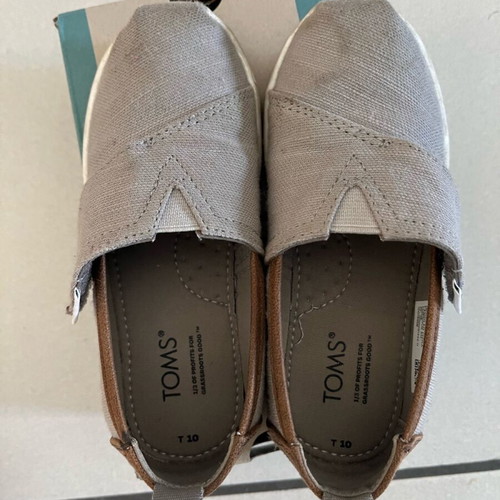 Παπούτσια Toms γκρι μεταχειρισμένα, μέγεθος 27 για αγόρι