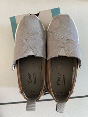 Παπούτσια Toms γκρι μεταχειρισμένα, μέγεθος 27 για αγόρι