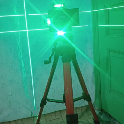 Milwaukee Laser Level new with 4-point and 2-line laser