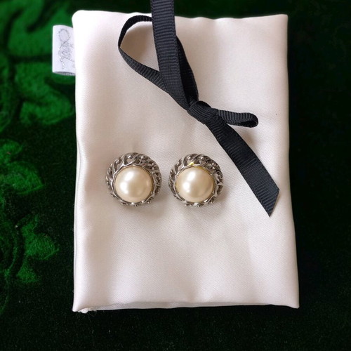 Vintage earrings used