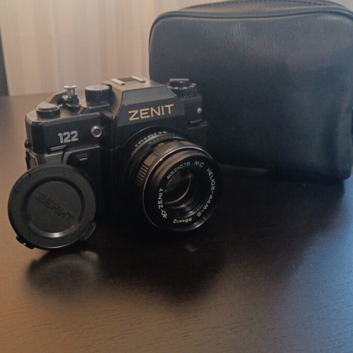 Zenit 122 camera like new with leather case