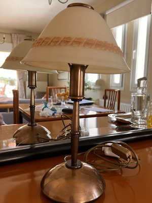 Vintage table lamp with copper base and opaline shade like new