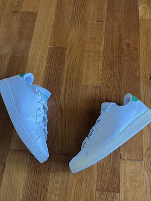 Adidas sneakers for boys size 39 used, white