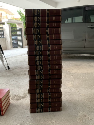 Large American Encyclopedia set of 20 books new, Arabic
