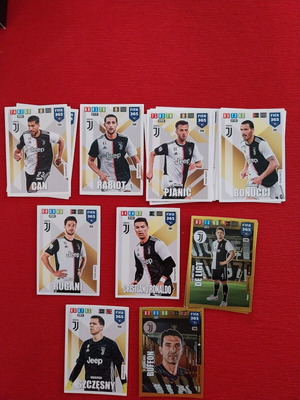 2020 FIFA Panini 365 Adrenalyn Juventus like new