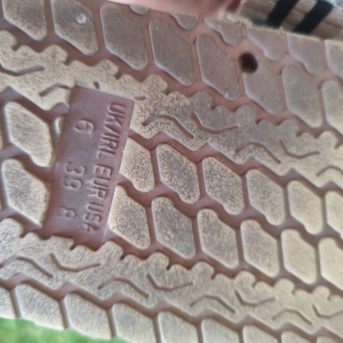 Flip-flops size 39 used, beige, soft and comfortable