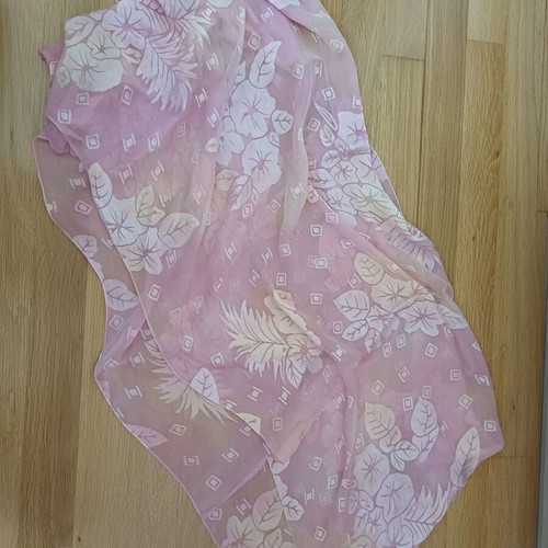 Long scarf like new, pink-cream with floral pattern