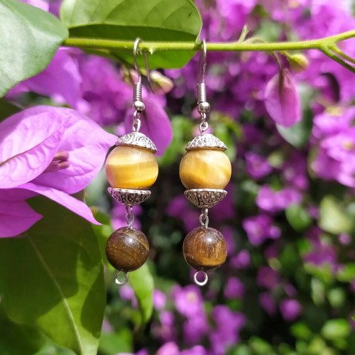 Earrings with semi-precious stones, dangle style