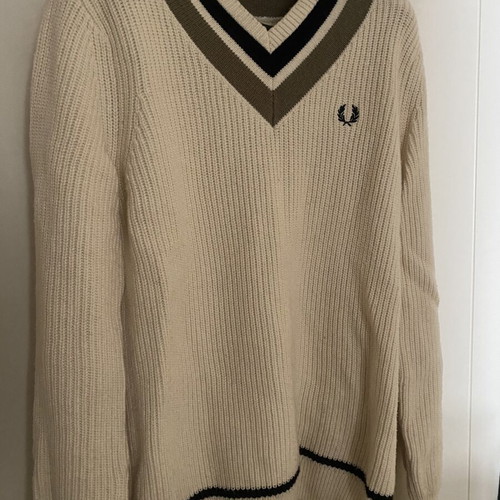 Fred Perry wool sweater like new, men's XS fitting medium, unisex long
