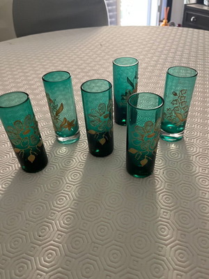 Set of 6 grappa glasses made of blown glass with gold decoration, like new