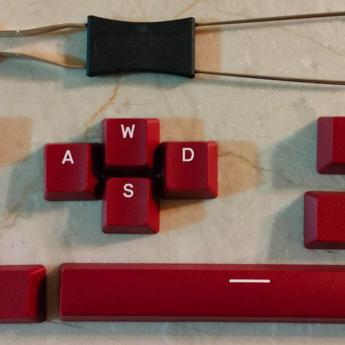 MageGee STAR61 Mechanical Keyboard like new with extra keycaps