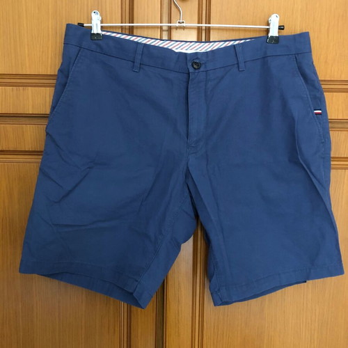 Tommy Hilfiger Bermuda shorts like new, size XL, blue