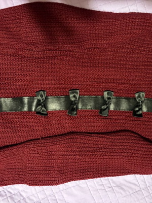 Knitted burgundy blouse with back design, like new, size S