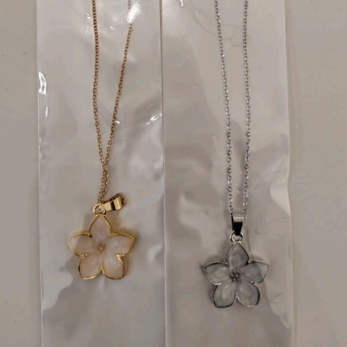 Stainless steel necklace new, gold and silver colors