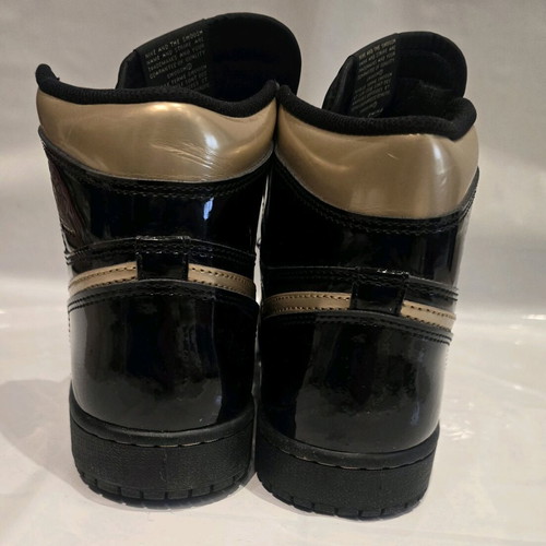 Air Jordan 1 Retro High OG Black Metallic Gold like new, size 43
