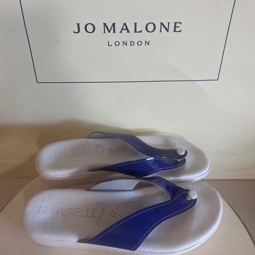 Naturelle Anatomical Flip Flop Sandals Size 41 Like New White Mauve