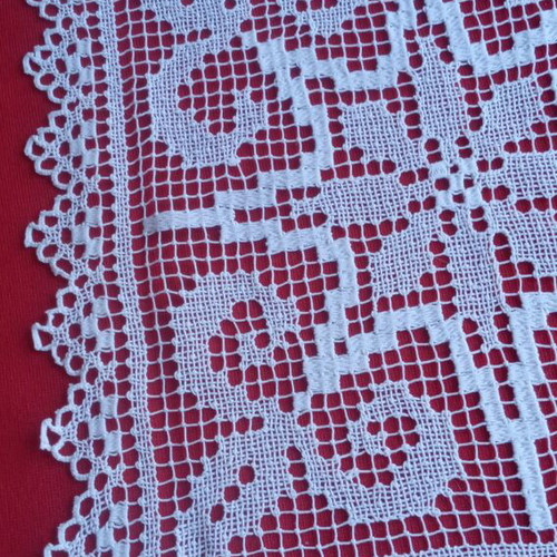 Square filet lace doily handmade vintage 1950s from Tinos