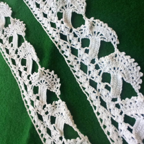 Handmade white crochet lace like new, set of two