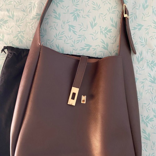 Shoulder bag like new brown-bordeaux with pouch