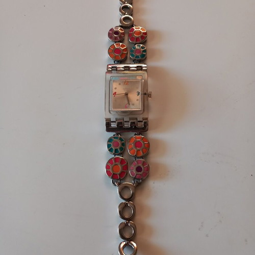 Ρολόι χειρός γυναικείο Swatch μεταχειρισμένο, θέλει επισκευή μηχανισμού
