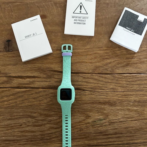 Garmin Vivofit JR.3 kids smartwatch like new