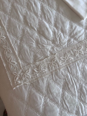 Bridal bed set like new, Crealba
