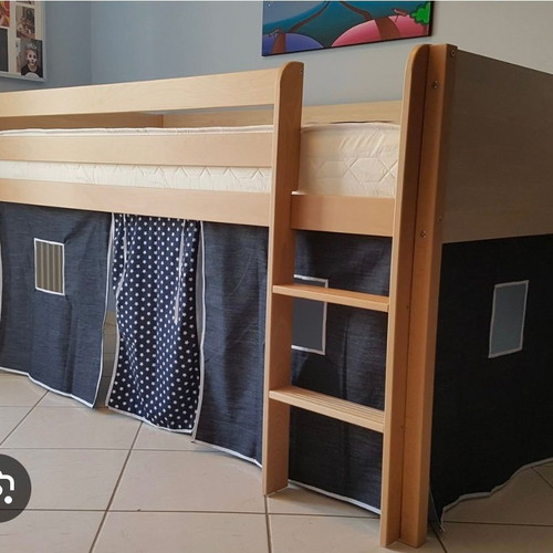 Loft bed like new with protective wood and ladder