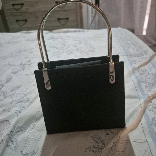 Women's handbag black, like new, handheld