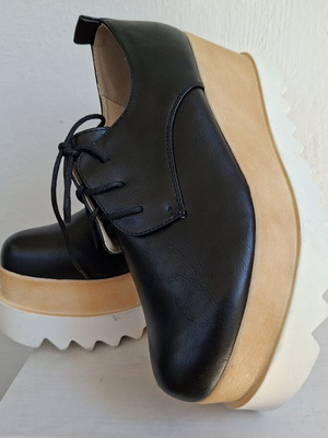 Lace-Up Platform Shoes New Black With Beige White Sole
