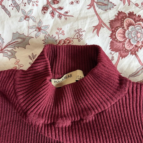 Zivago burgundy Pull & Bear used, cropped, size M