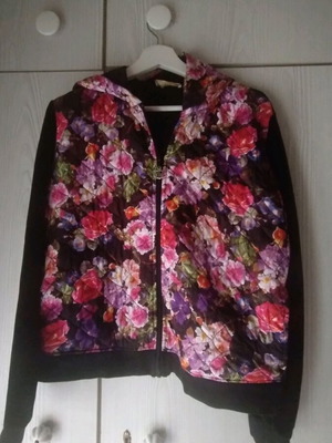 Velveteen sports jacket with floral design like new, size M