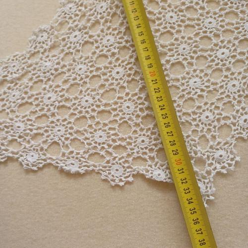 Handmade lace in rhombus shape used