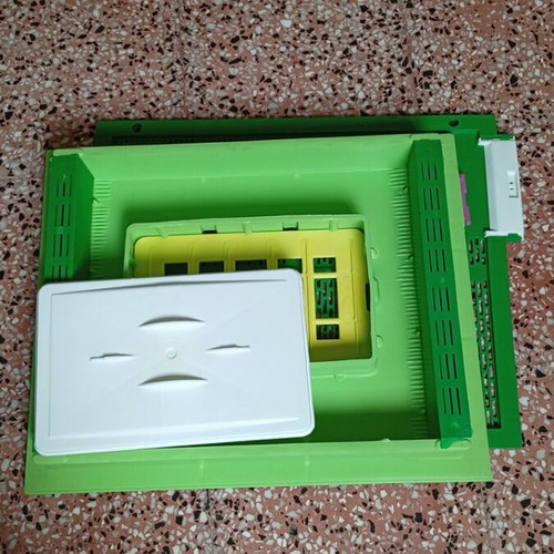 Beekeeping plastic roof feeder Technoset new
