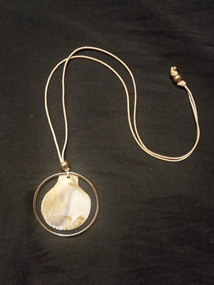 Summer necklace with shell handmade like new, beige and brown