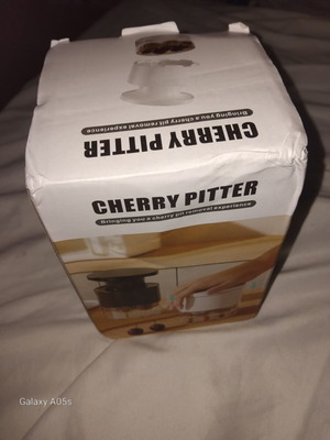 Cherry pitter new