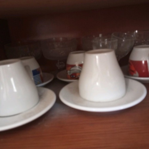 Set of two coffee mugs and three coffee cups like new