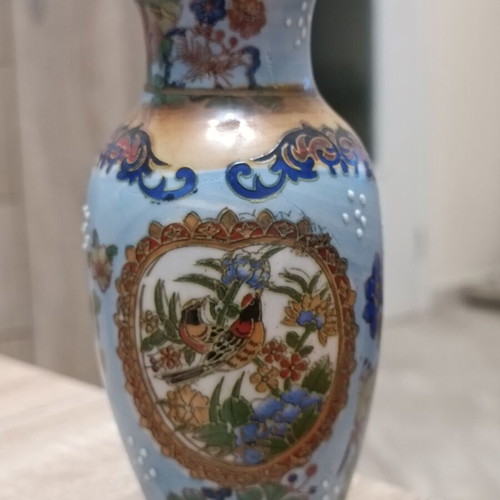 Hand-painted vase like new