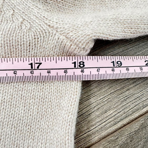 COS cashmere pullover size XS new, beige